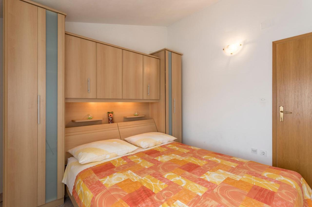 Apartmani Prkacin Трогір Екстер'єр фото