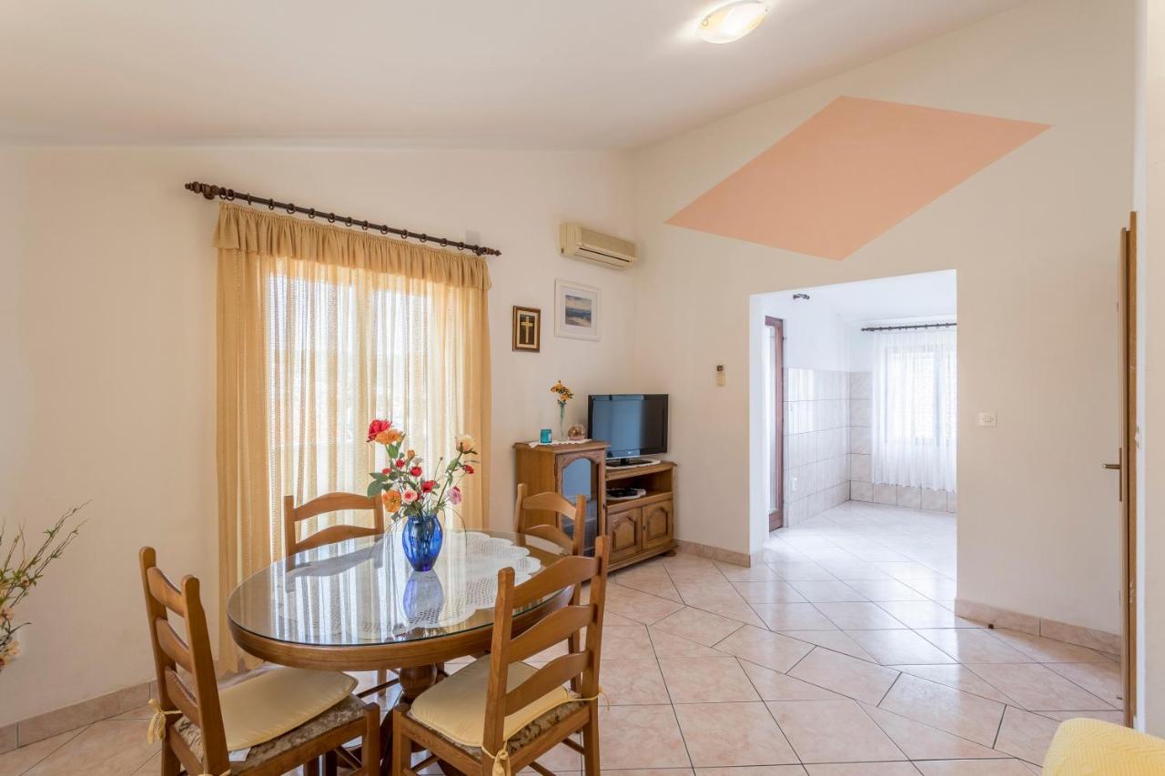 Apartmani Prkacin Трогір Екстер'єр фото