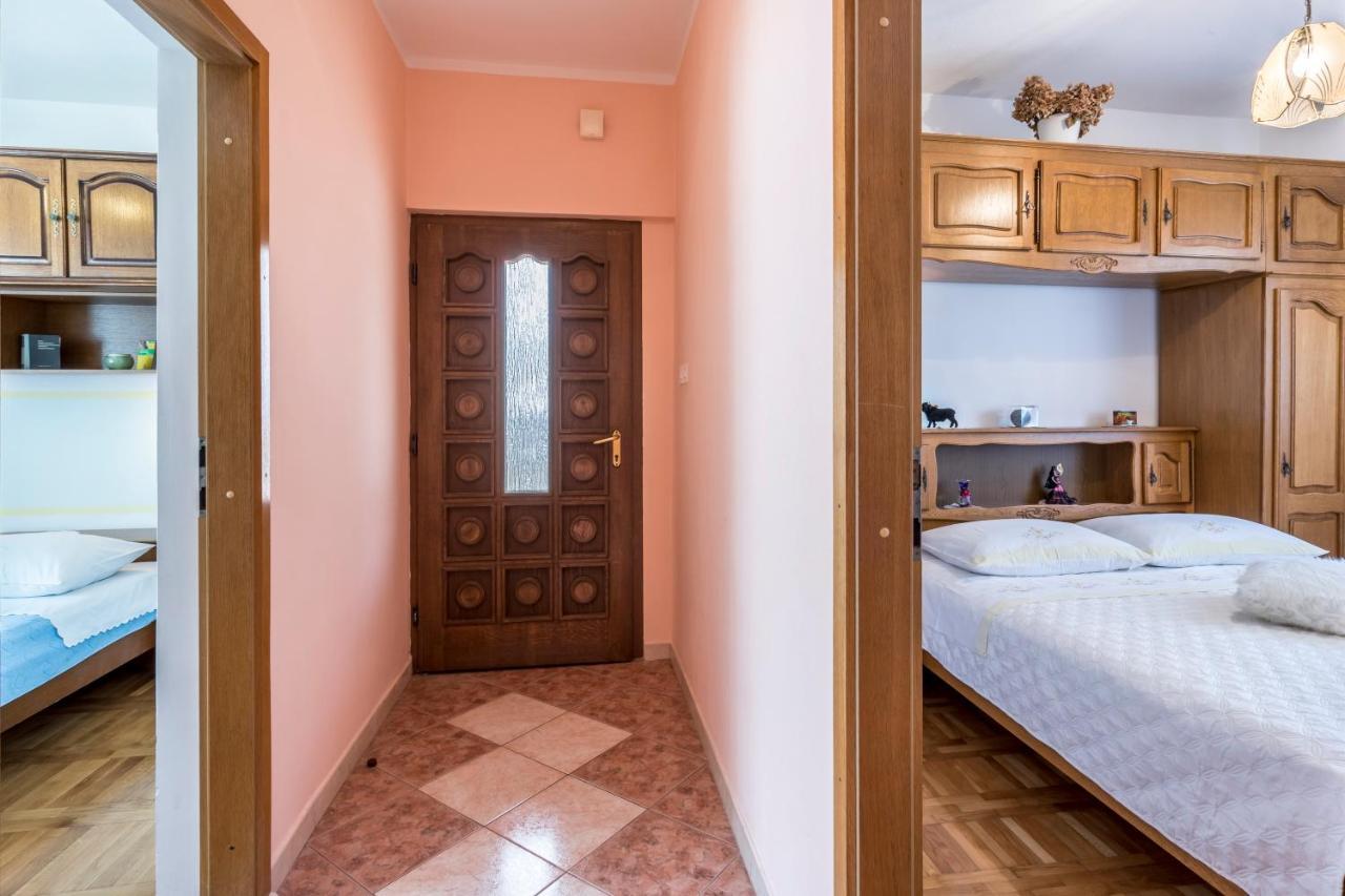 Apartmani Prkacin Трогір Екстер'єр фото