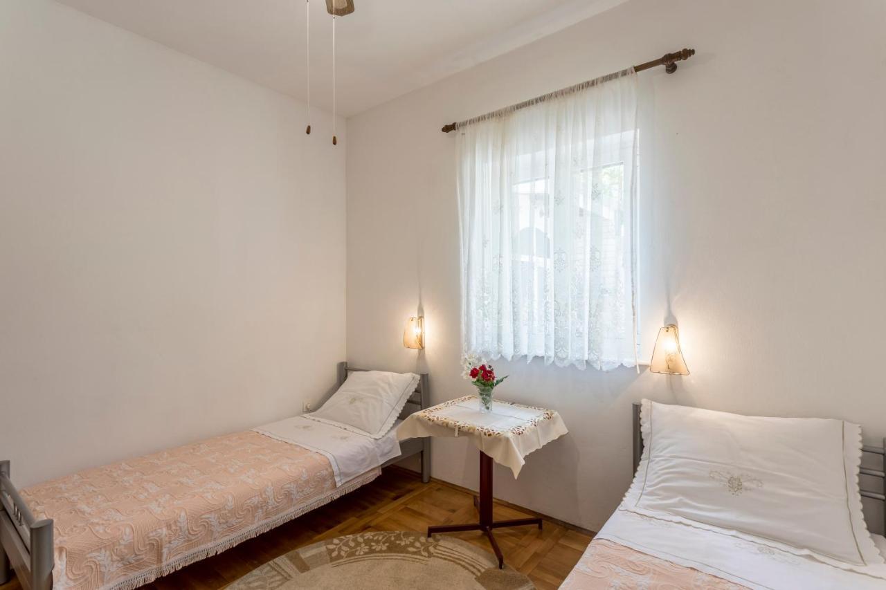 Apartmani Prkacin Трогір Екстер'єр фото
