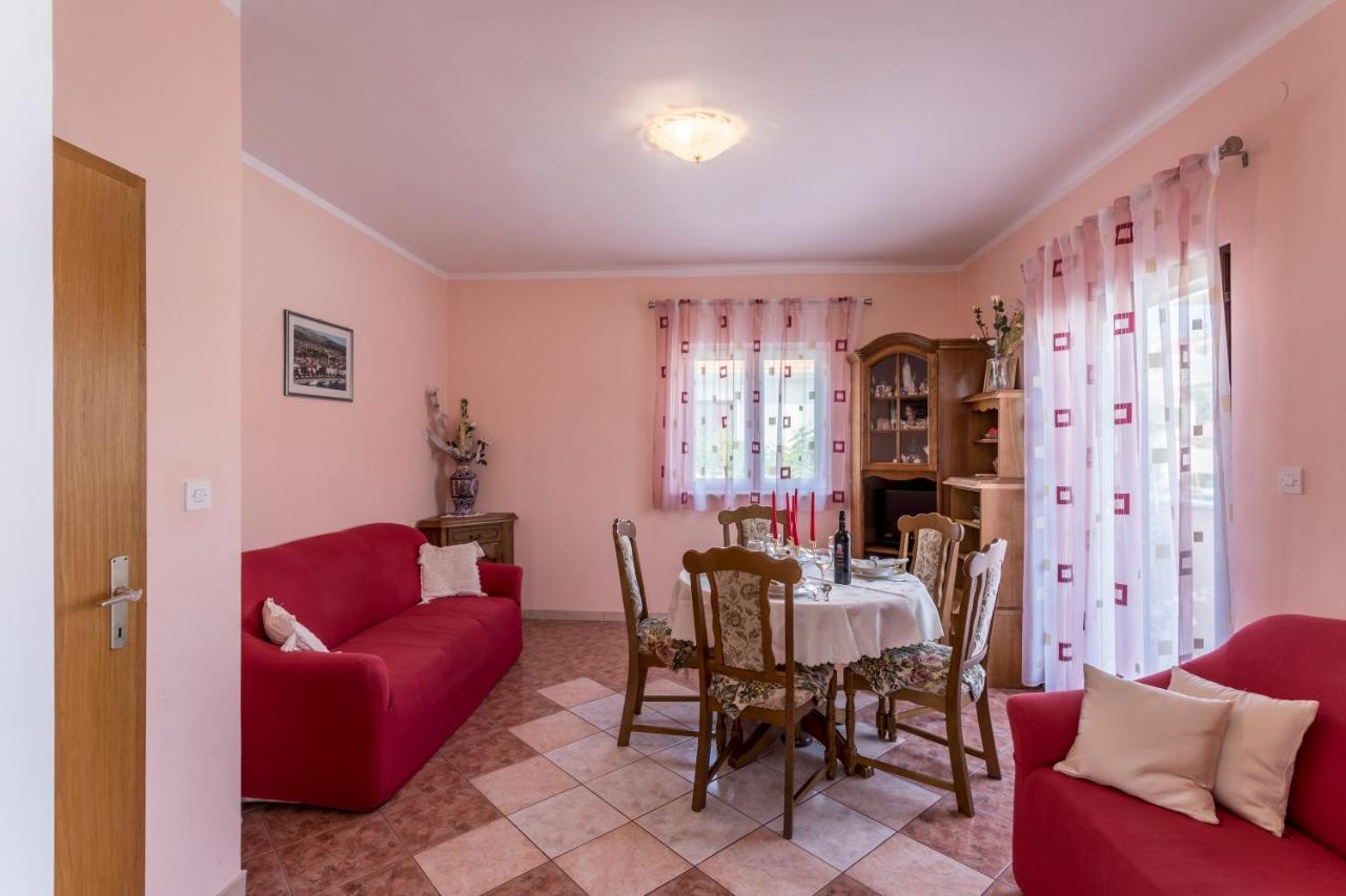 Apartmani Prkacin Трогір Екстер'єр фото
