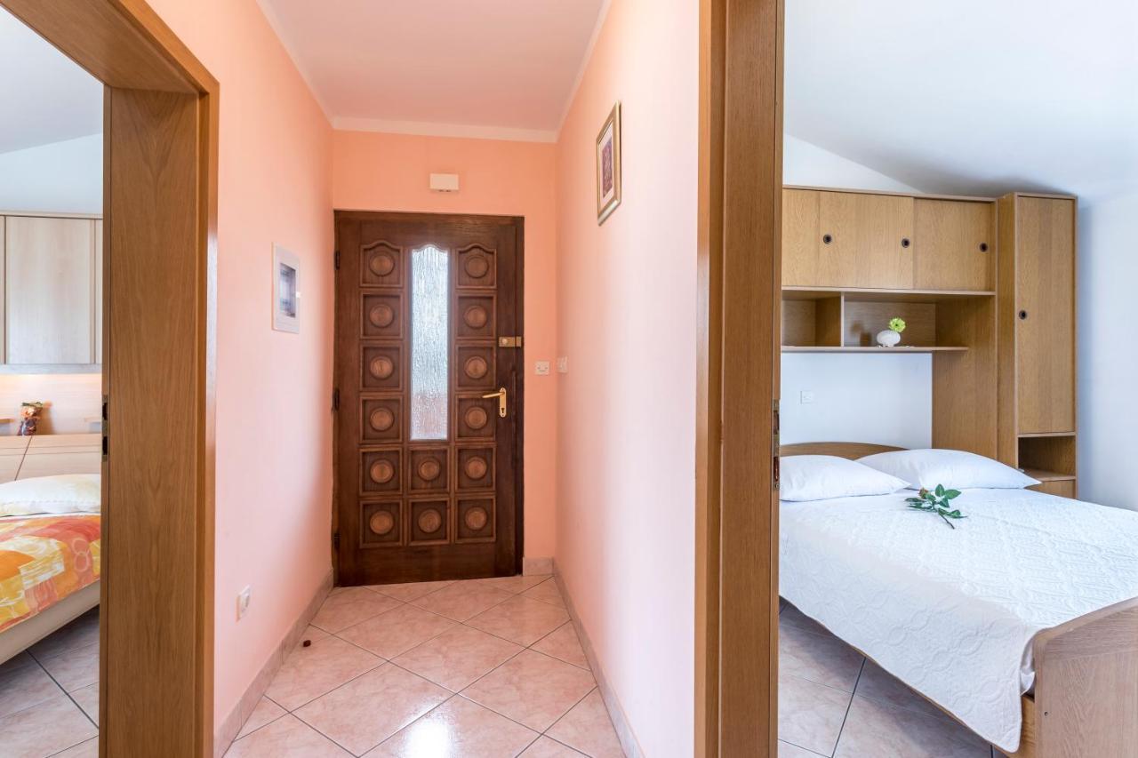 Apartmani Prkacin Трогір Екстер'єр фото