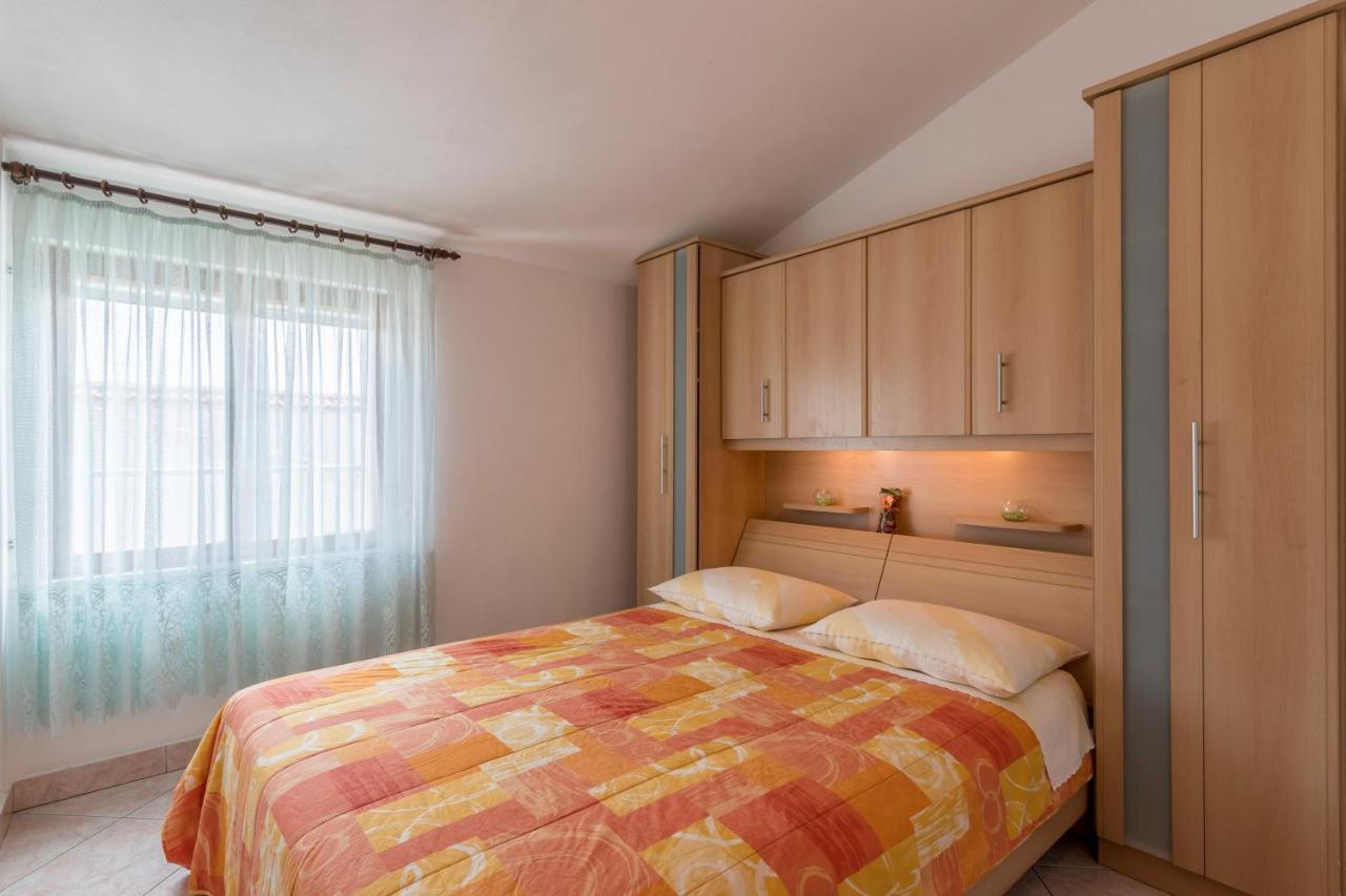 Apartmani Prkacin Трогір Екстер'єр фото
