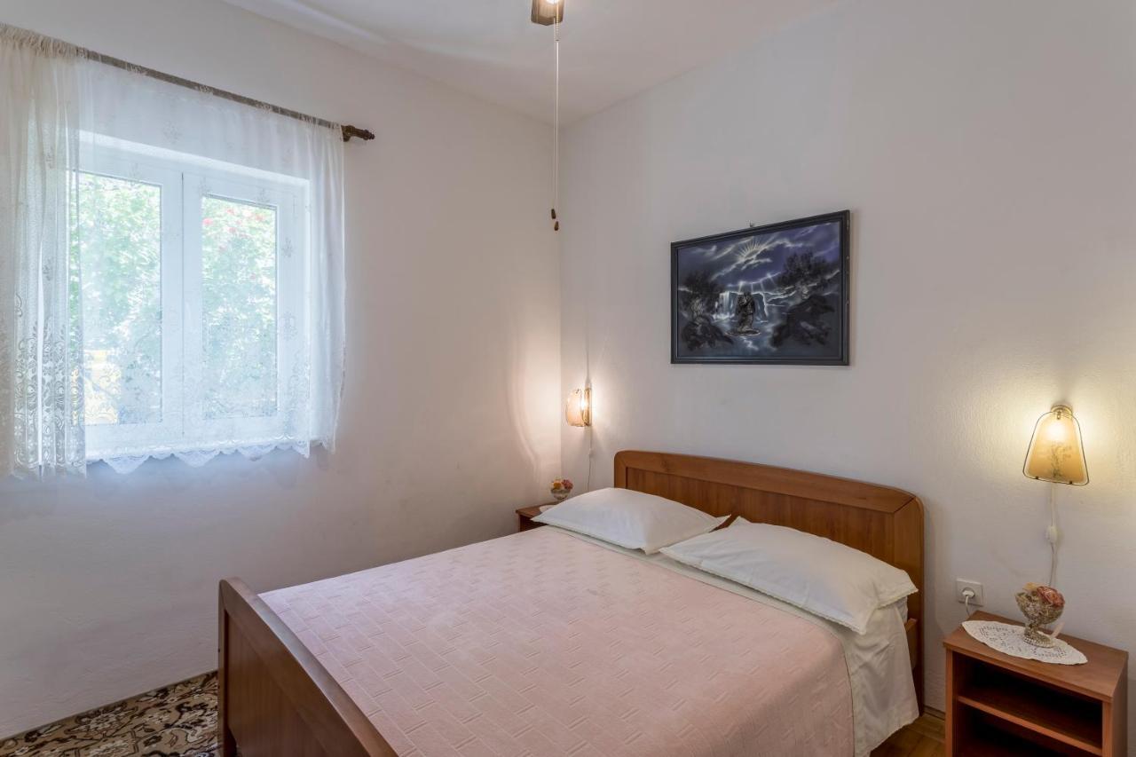 Apartmani Prkacin Трогір Екстер'єр фото
