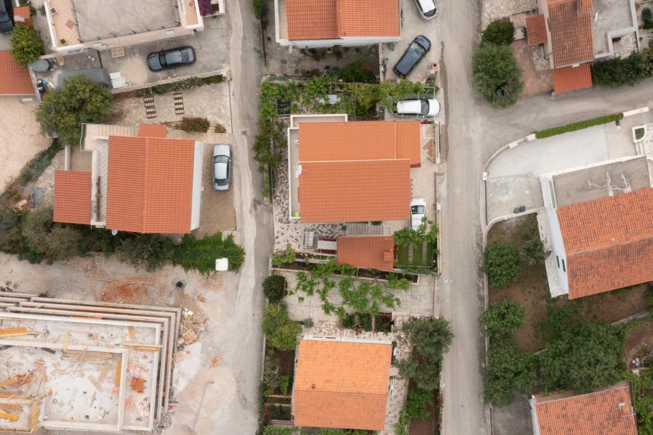 Apartmani Prkacin Трогір Екстер'єр фото