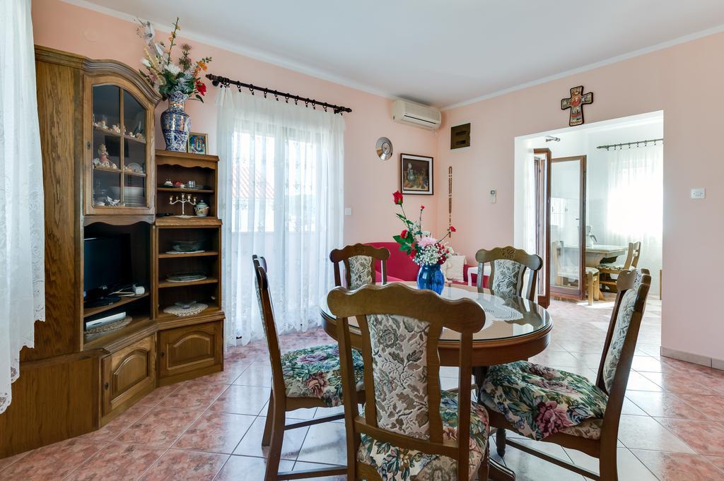 Apartmani Prkacin Трогір Екстер'єр фото
