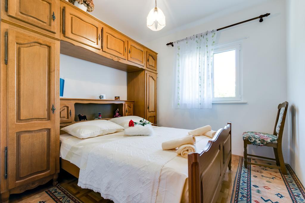 Apartmani Prkacin Трогір Екстер'єр фото